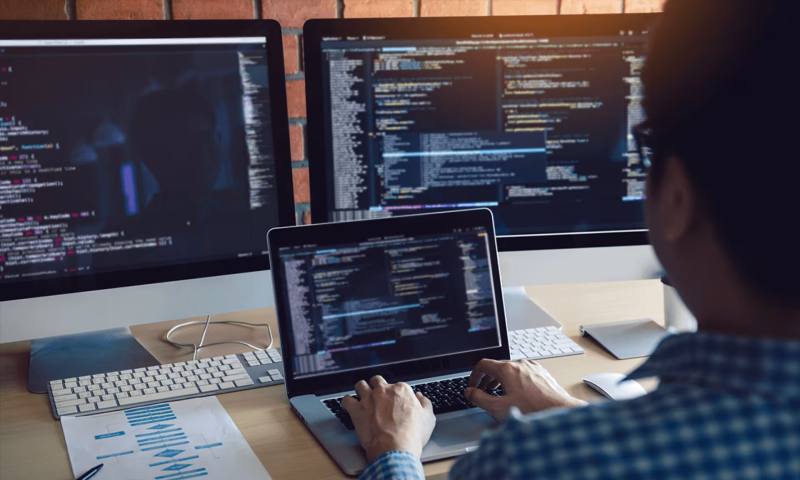 数据科学选型:R与Python如何赋能集美区网站建设?